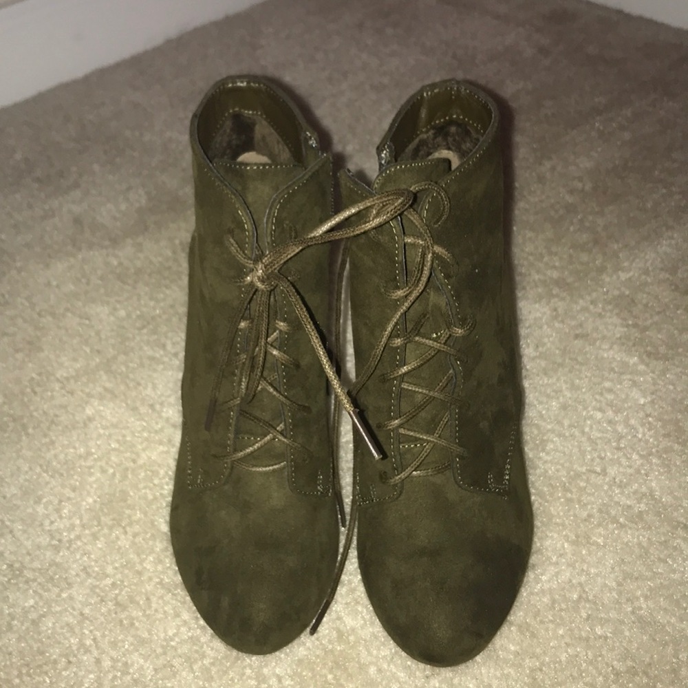 Ankle booties